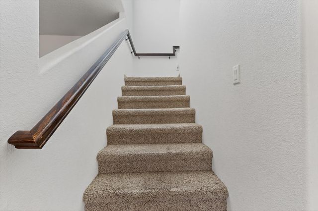 11027 Gladiolas Place NW, Albuquerque, NM 87114