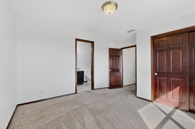 11027 Gladiolas Place NW, Albuquerque, NM 87114