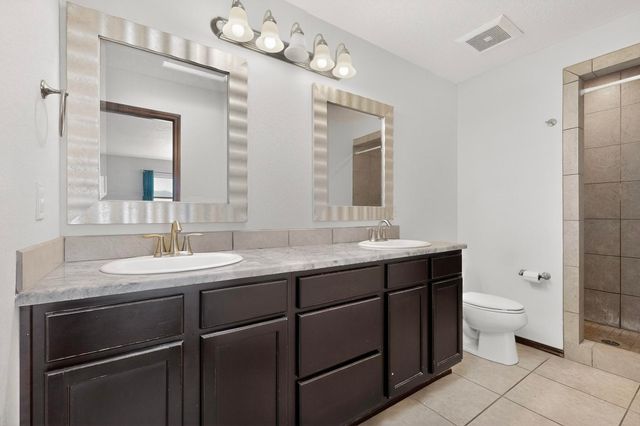 11027 Gladiolas Place NW, Albuquerque, NM 87114