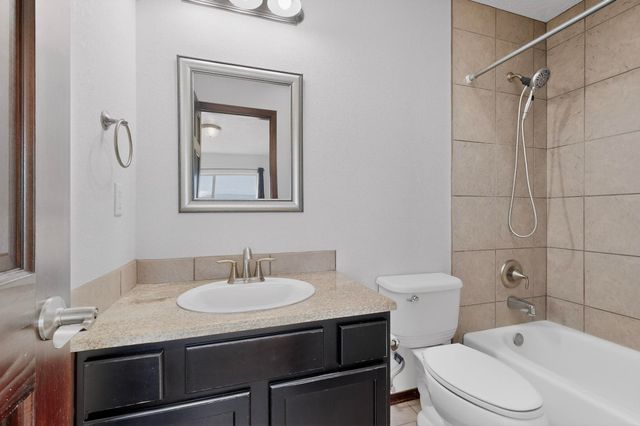 11027 Gladiolas Place NW, Albuquerque, NM 87114