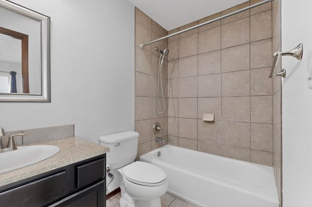 11027 Gladiolas Place NW, Albuquerque, NM 87114