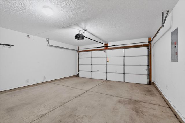 11027 Gladiolas Place NW, Albuquerque, NM 87114