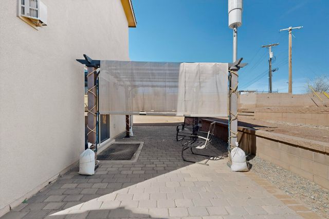 11027 Gladiolas Place NW, Albuquerque, NM 87114