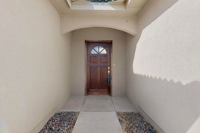 11027 Gladiolas Place NW, Albuquerque, NM 87114