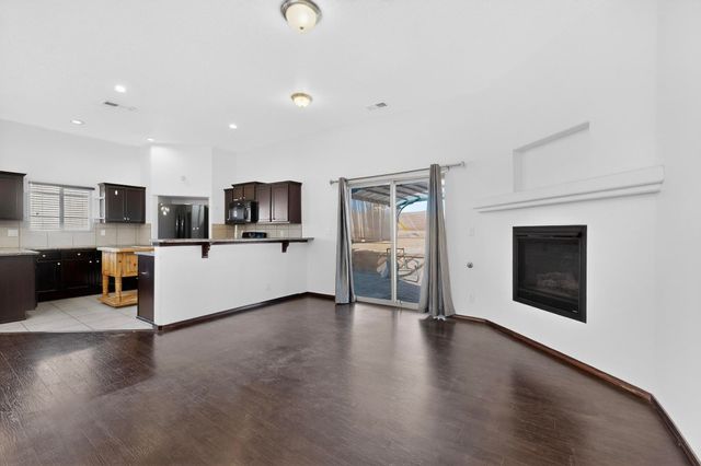 11027 Gladiolas Place NW, Albuquerque, NM 87114