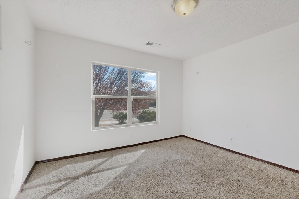 Image 29 of property listing at 11027 Gladiolas Place NW, Albuquerque, NM 87114