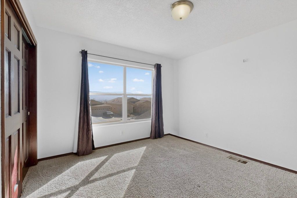 Image 30 of property listing at 11027 Gladiolas Place NW, Albuquerque, NM 87114