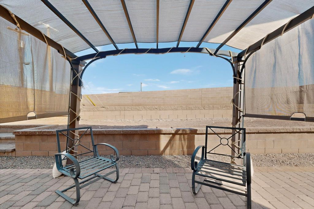 Image 45 of property listing at 11027 Gladiolas Place NW, Albuquerque, NM 87114