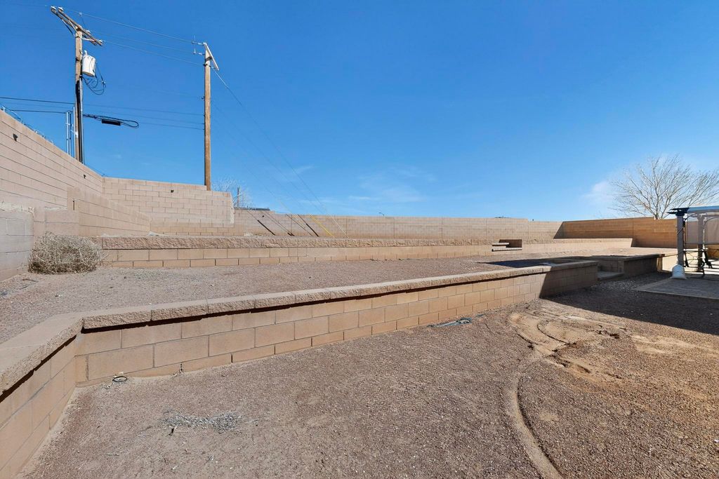 Image 51 of property listing at 11027 Gladiolas Place NW, Albuquerque, NM 87114