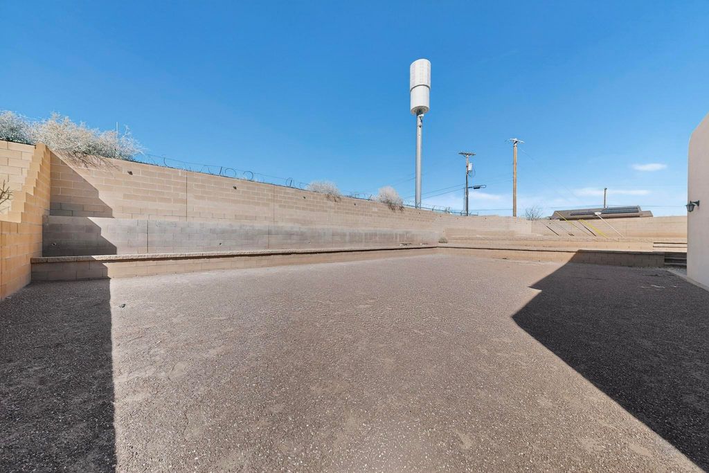 Image 53 of property listing at 11027 Gladiolas Place NW, Albuquerque, NM 87114