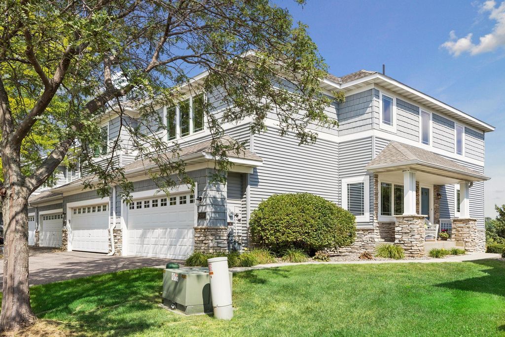 2711 Spy Glass Drive, Chaska, MN 55318 — exterior