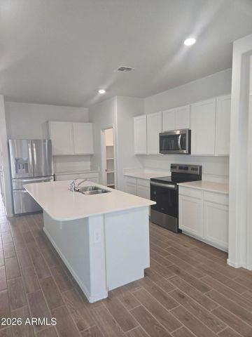 18431 W BUCKSKIN Trail, Wittmann, AZ 85361