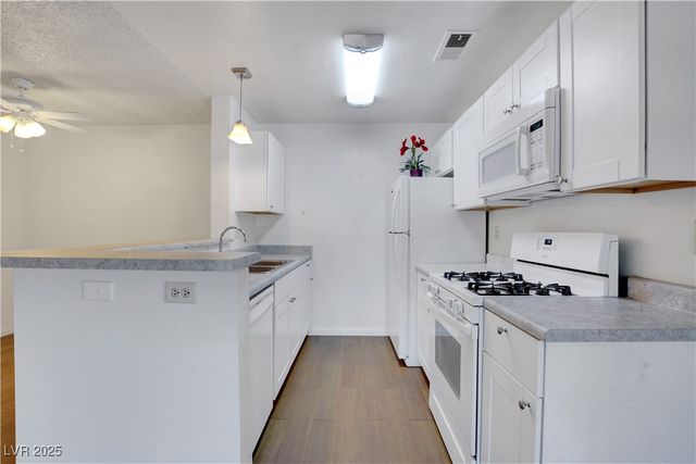 2200 Fort Apache Road 1059, Las Vegas, NV 89117