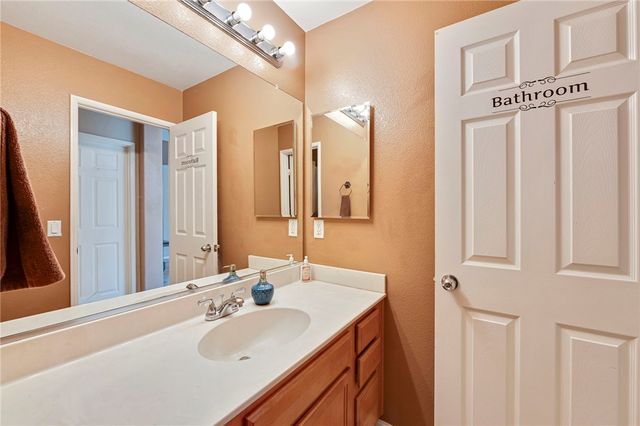 976 Virginia Lee Court, San Jacinto, CA 92583