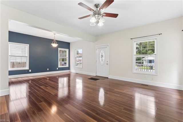 555 1st AVE, Suffolk, VA 23434