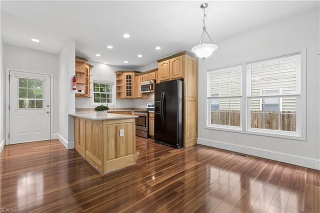 555 1st AVE, Suffolk, VA 23434