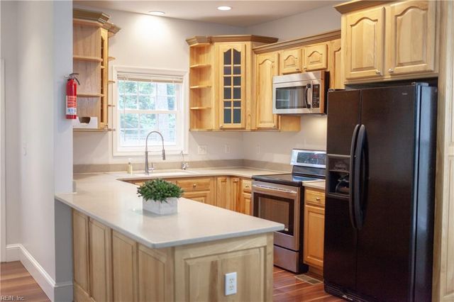 555 1st AVE, Suffolk, VA 23434