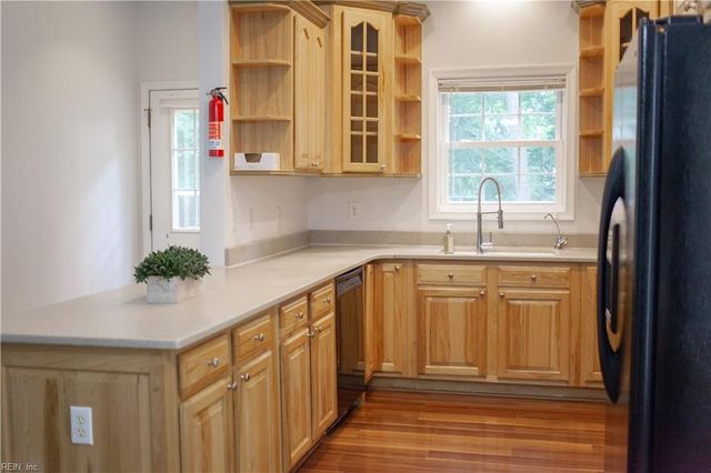 555 1st AVE, Suffolk, VA 23434