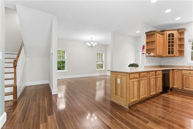 555 1st AVE, Suffolk, VA 23434