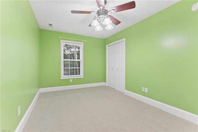 555 1st AVE, Suffolk, VA 23434