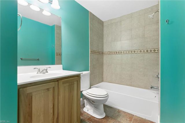 555 1st AVE, Suffolk, VA 23434