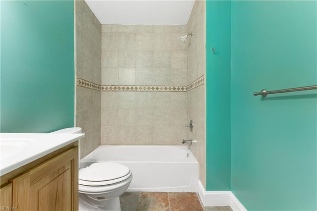 555 1st AVE, Suffolk, VA 23434