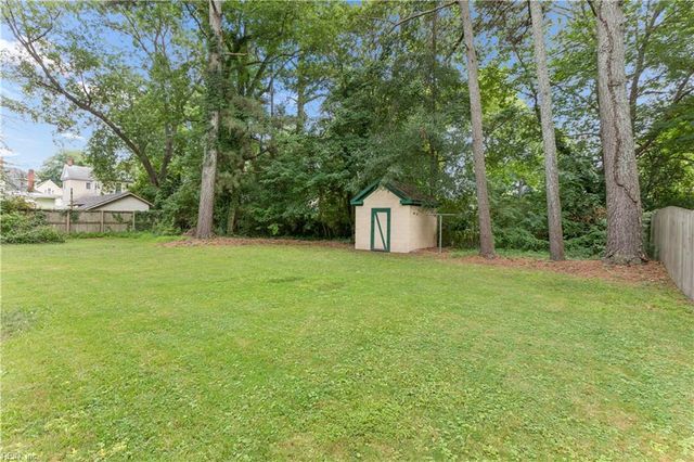 555 1st AVE, Suffolk, VA 23434