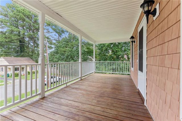 555 1st AVE, Suffolk, VA 23434