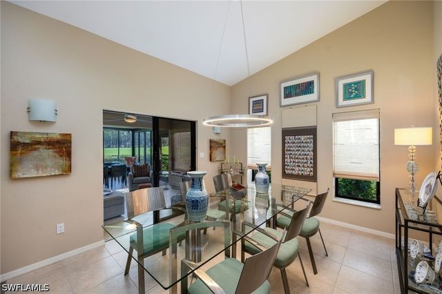 360 Edgemere WAY N 25, Naples, FL 34105