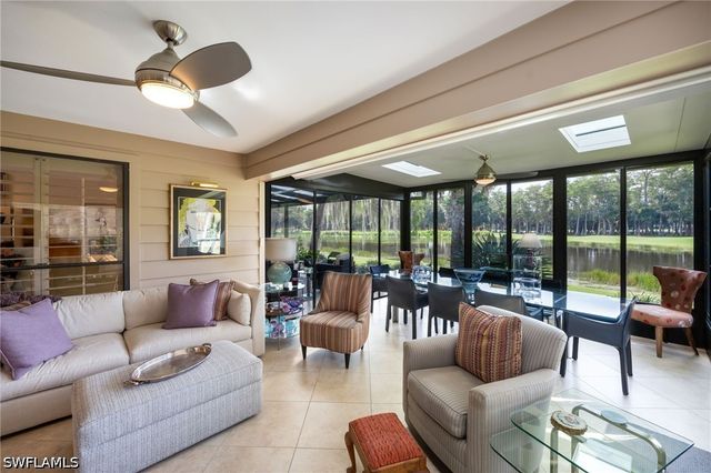 360 Edgemere WAY N 25, Naples, FL 34105