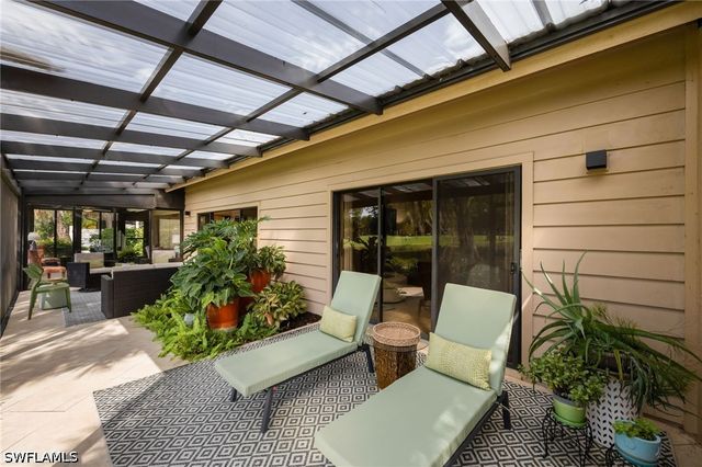 360 Edgemere WAY N 25, Naples, FL 34105