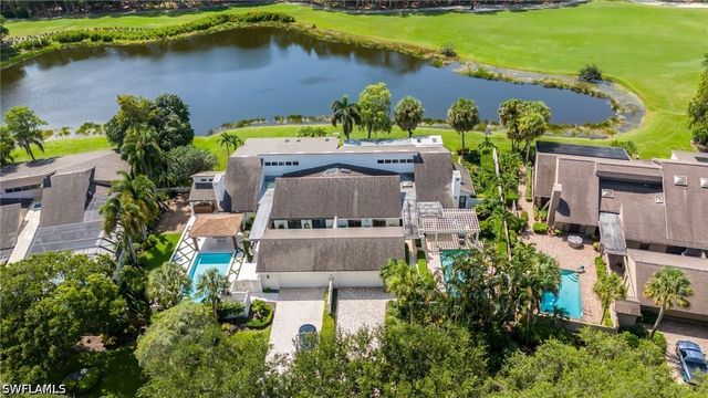 360 Edgemere WAY N 25, Naples, FL 34105
