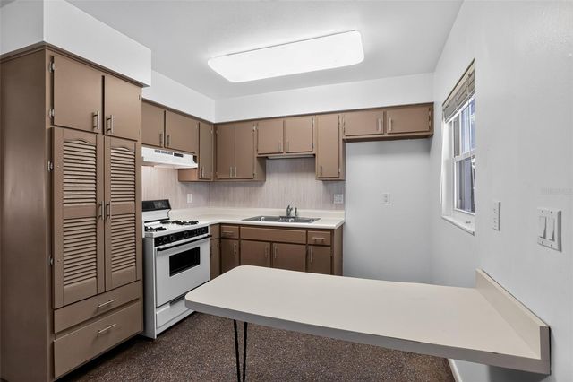 6120 W RIDGEWOOD AVENUE, Orlando, FL 32835