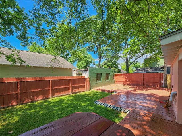 747 E 18th Street, Houston, TX 77008