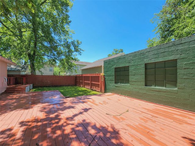 747 E 18th Street, Houston, TX 77008
