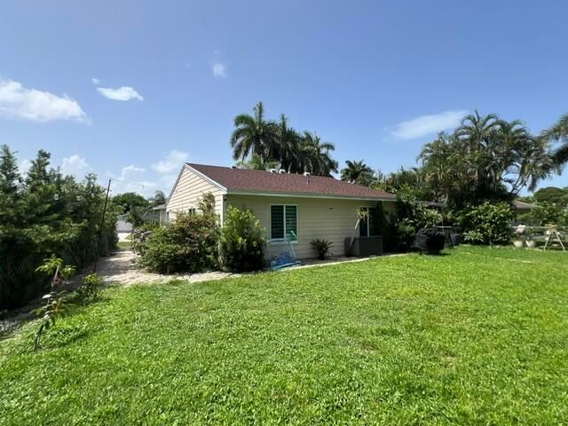 9145 Chrysanthemum Drive, Boynton Beach, FL 33472