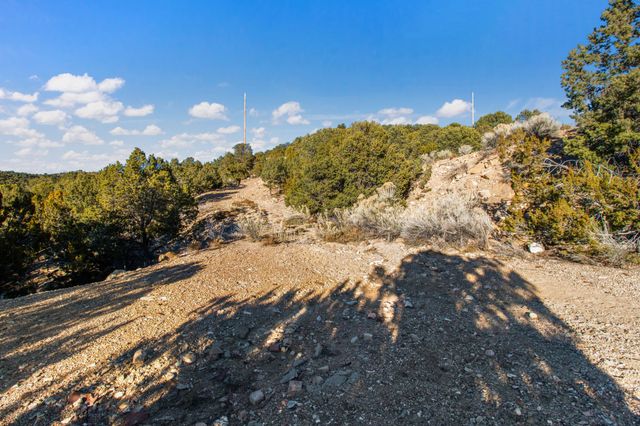 729 PASEO DE FLORENCIO, Santa Fe, NM 87501