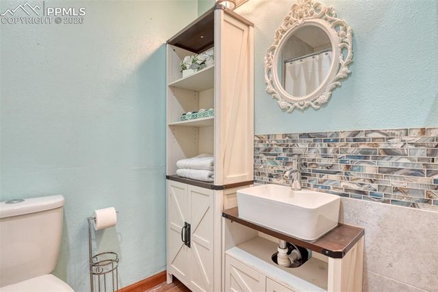 379 Raspberry Lane, Monument, CO 80132