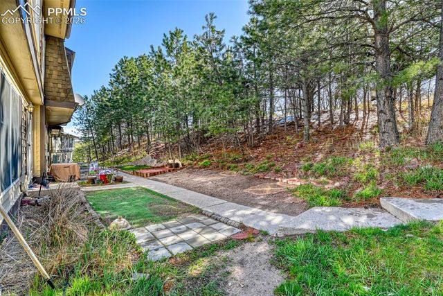 379 Raspberry Lane, Monument, CO 80132