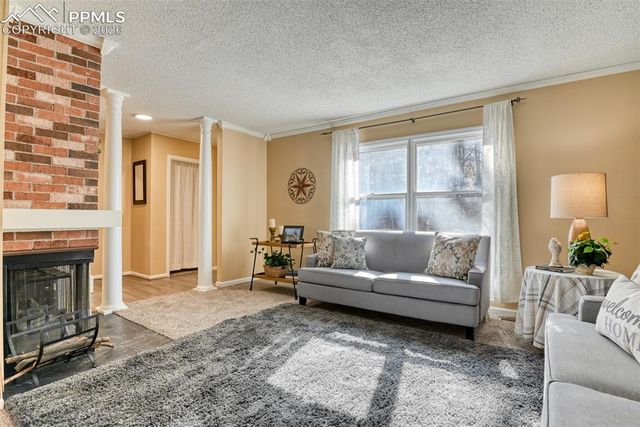 379 Raspberry Lane, Monument, CO 80132