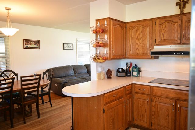 5009 Elmhurst Drive, Evansville, IN 47711