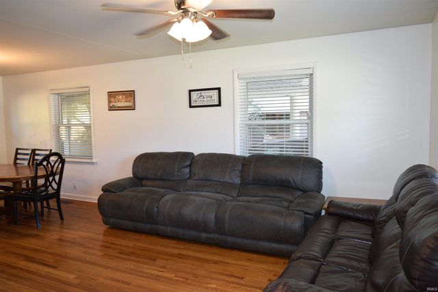 5009 Elmhurst Drive, Evansville, IN 47711