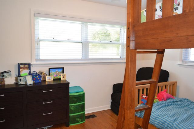 5009 Elmhurst Drive, Evansville, IN 47711