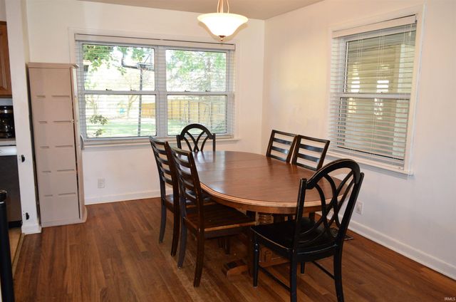 5009 Elmhurst Drive, Evansville, IN 47711