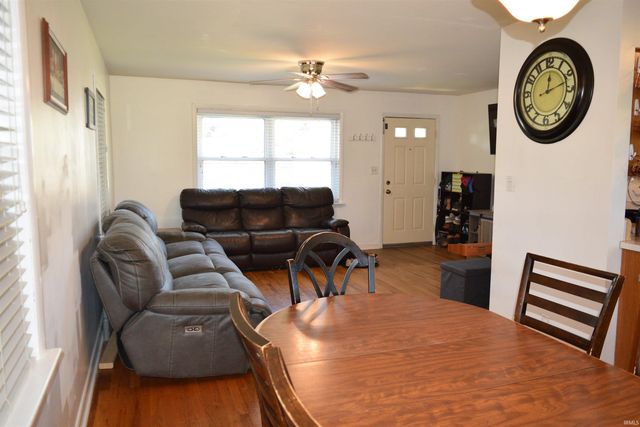 5009 Elmhurst Drive, Evansville, IN 47711