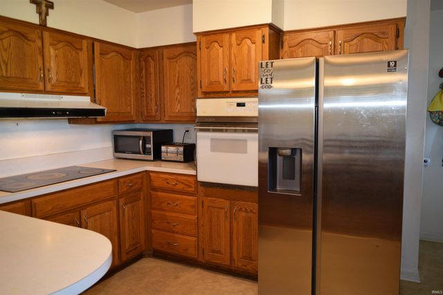 5009 Elmhurst Drive, Evansville, IN 47711
