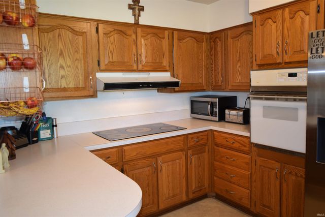 5009 Elmhurst Drive, Evansville, IN 47711