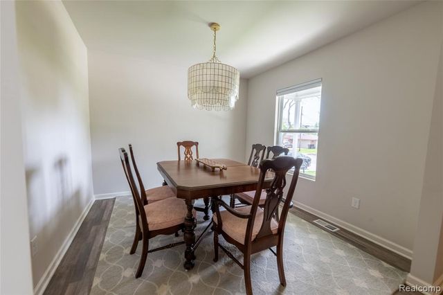3418 Woodmont Avenue, Trenton, MI 48183