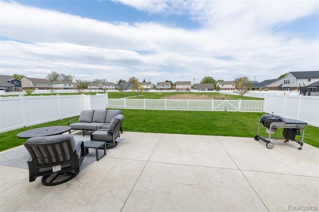 3418 Woodmont Avenue, Trenton, MI 48183