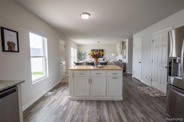 3418 Woodmont Avenue, Trenton, MI 48183